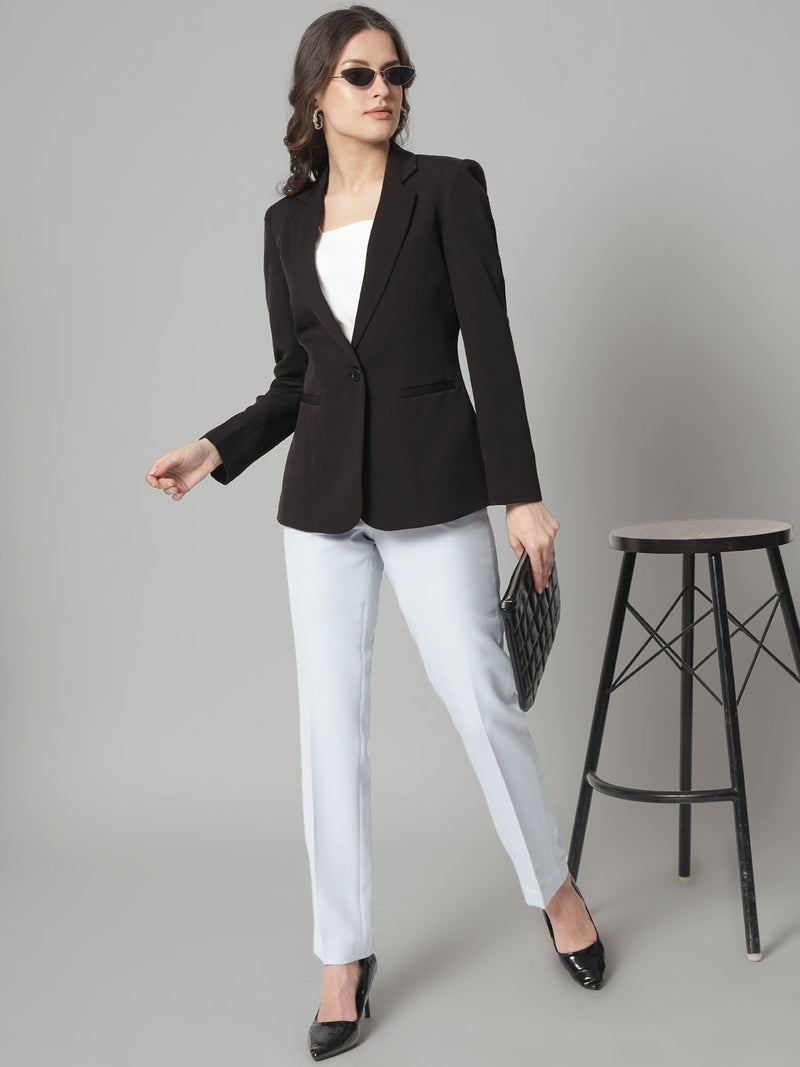 Regular fit stretch black blazer with notch collar and stylish design.