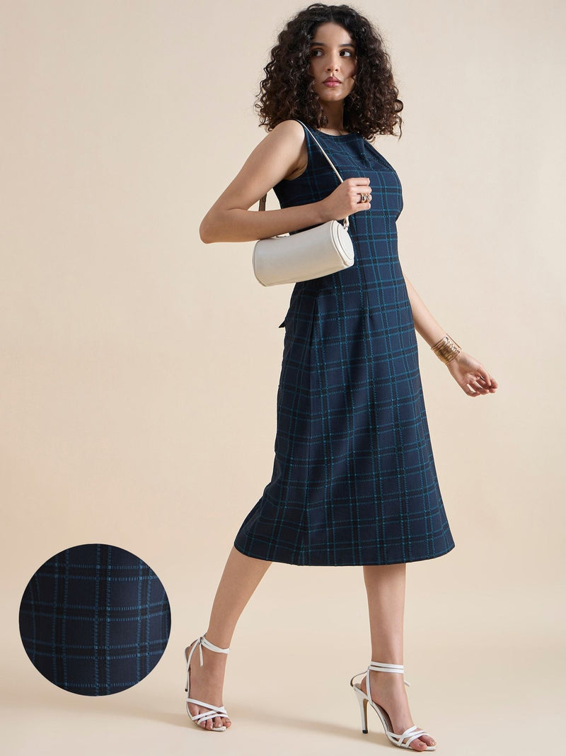 Structured A-line Stretchable Boat-Neck Sleeveless Checkered Midi Dress