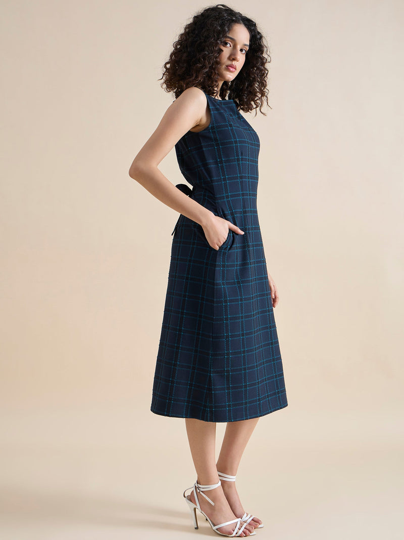 Structured A-line Stretchable Boat-Neck Sleeveless Checkered Midi Dress