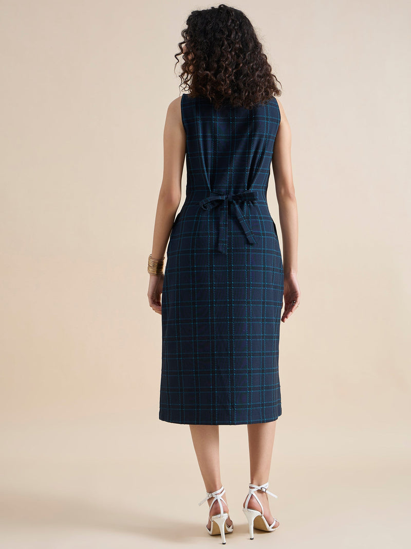 Structured A-line Stretchable Boat-Neck Sleeveless Checkered Midi Dress