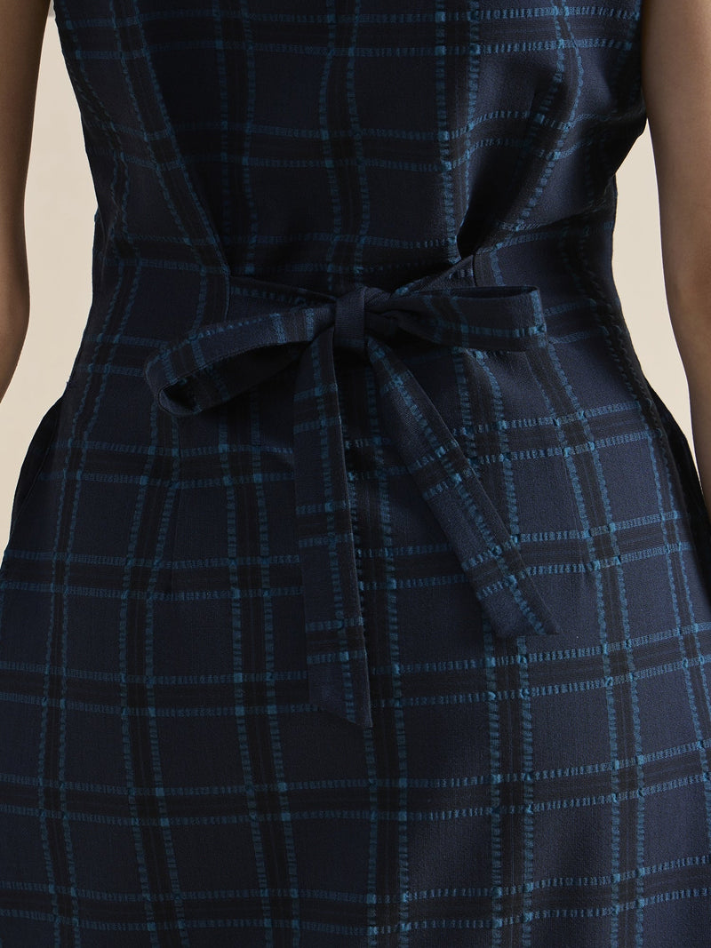 Structured A-line Stretchable Boat-Neck Sleeveless Checkered Midi Dress