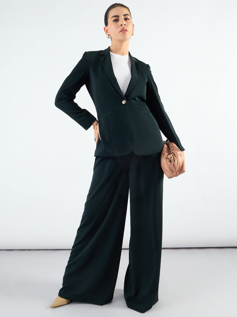 Green Classic Notched Lapel Tailored Fit Blazer Paired With Trouser In Stretchable Fabric